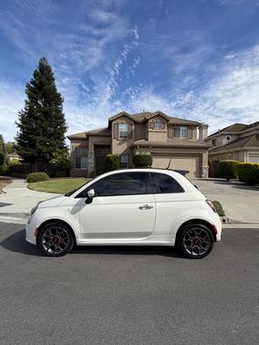White 2013 FIAT 500 Sport