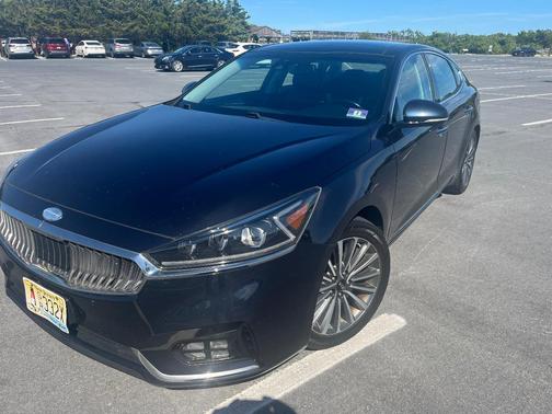 Blue 2017 Kia Cadenza Technology