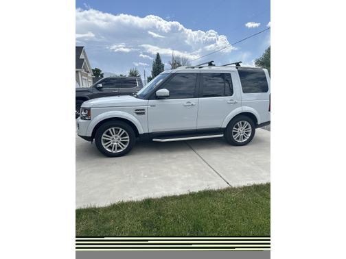 White 2016 Land Rover LR4 HSE LUX