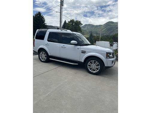 White 2016 Land Rover LR4 HSE LUX