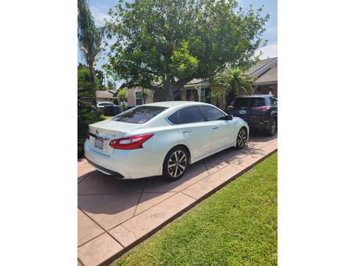 2016 Nissan Altima 2.5 SR