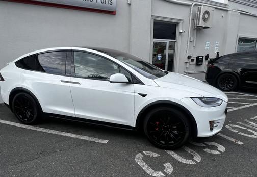 White 2018 Tesla Model X P100D
