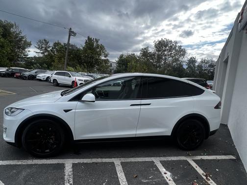 White 2018 Tesla Model X P100D