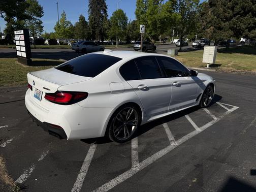 White 2021 BMW M550 i xDrive