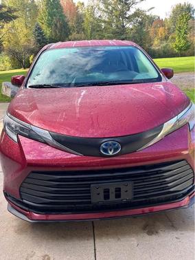 Red 2024 Toyota Sienna LE