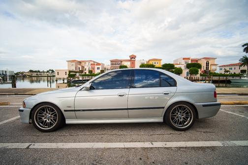 2000 BMW M5 Base