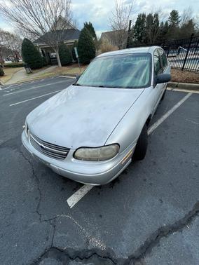 2004 Chevrolet Classic Base