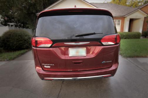 2018 Chrysler Pacifica Hybrid Touring L
