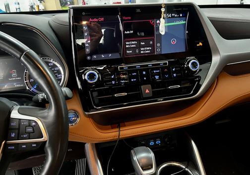 2022 Toyota Highlander Hybrid Platinum