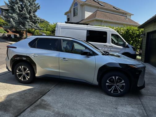 2024 Toyota bZ4X XLE