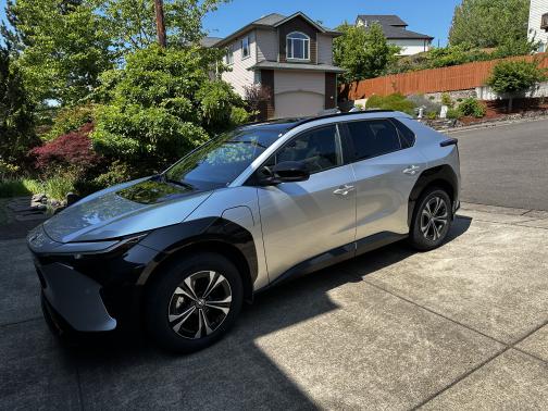 2024 Toyota bZ4X XLE
