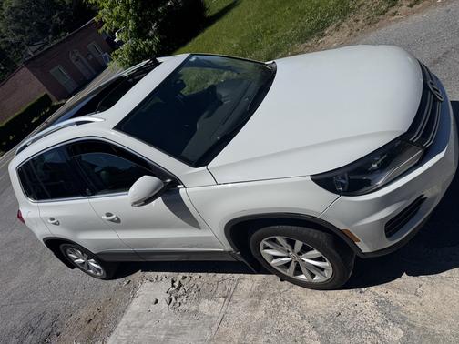 White 2017 Volkswagen Tiguan 2.0T Wolfsburg Edition