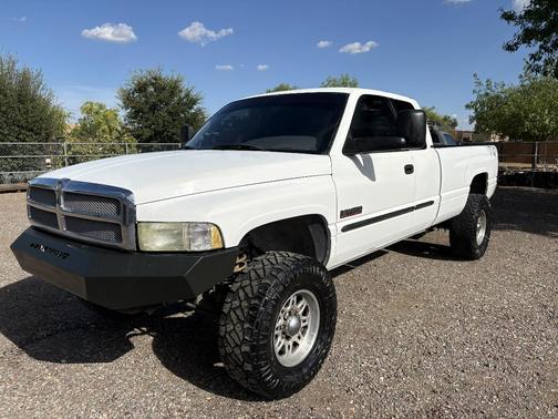 White 2002 Dodge Ram 2500 Quad Cab