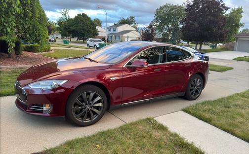 2012 Tesla Model S Signature