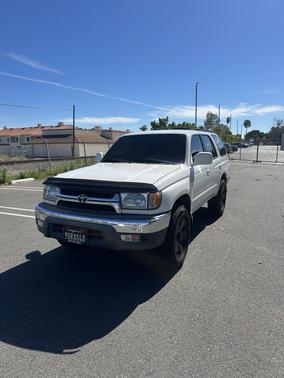 White 2002 Toyota 4Runner SR5
