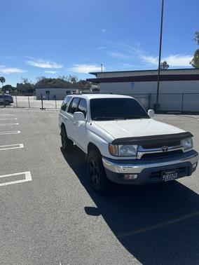 White 2002 Toyota 4Runner SR5