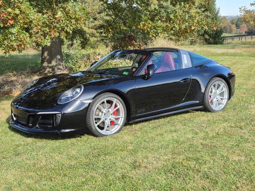 2017 Porsche 911 911 Targa 4 GTS