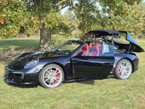 2017 Porsche 911 911 Targa 4 GTS