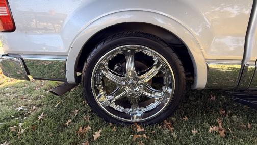 2006 Lincoln Mark LT Base