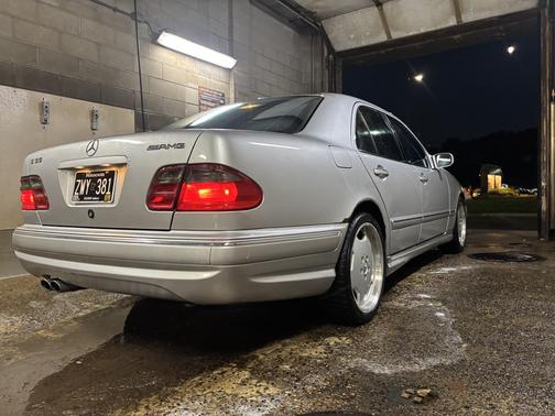Silver 2000 Mercedes-Benz E-Class E55 AMG