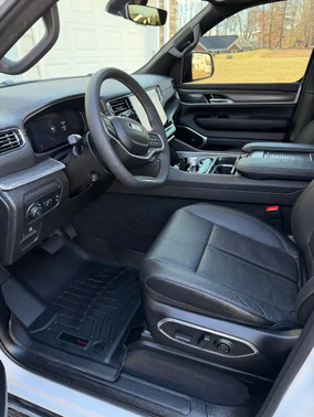 White 2024 Jeep Wagoneer Series II