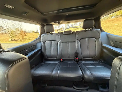 White 2024 Jeep Wagoneer Series II