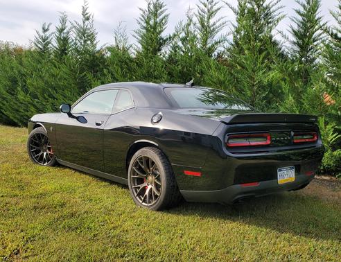Black 2015 Dodge Challenger SRT Hellcat