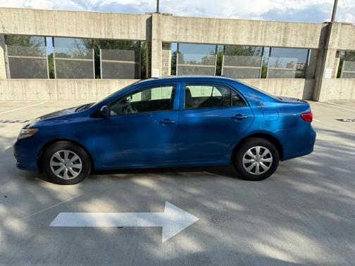 2010 Toyota Corolla LE