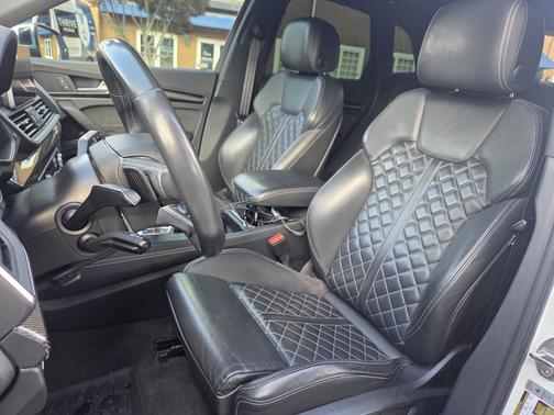 White 2018 Audi SQ5 3.0T Prestige