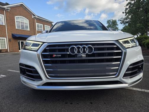 White 2018 Audi SQ5 3.0T Prestige