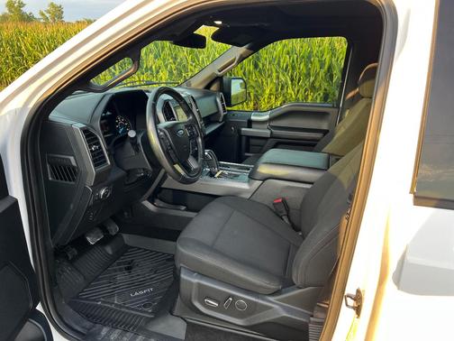 White 2017 Ford F-150 XLT