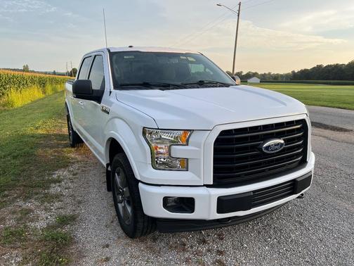 White 2017 Ford F-150 XLT