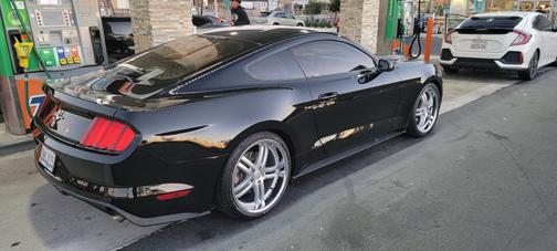 2016 Ford Mustang V6