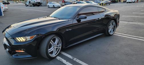 2016 Ford Mustang V6