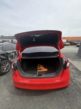 Red 2012 Ford Focus SEL