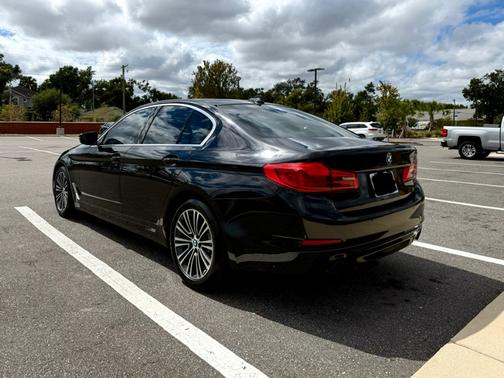 2019 BMW 530 i