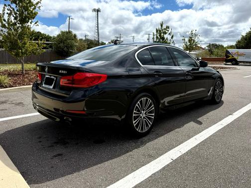 2019 BMW 530 i