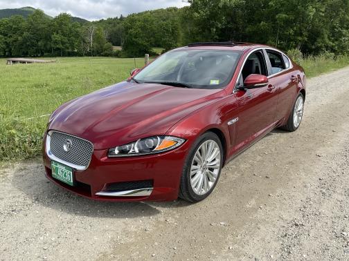 2012 Jaguar XF Base