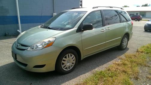 Silver 2010 Toyota Sienna CE