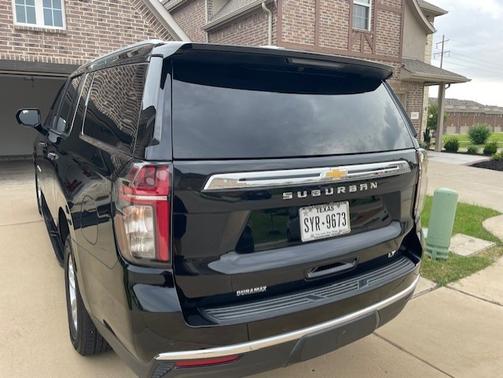 2023 Chevrolet Suburban LT