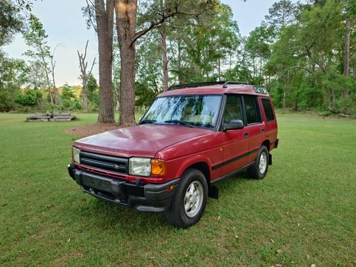 Red 1997 Land Rover Discovery SD