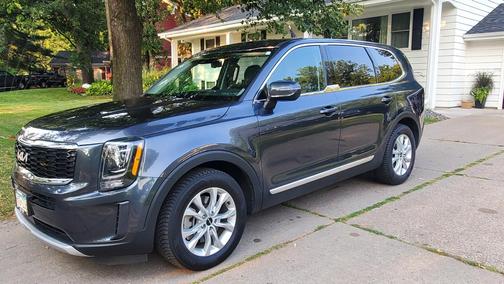 Gray 2022 Kia Telluride LX
