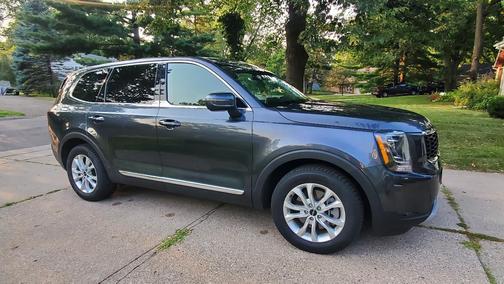 Gray 2022 Kia Telluride LX