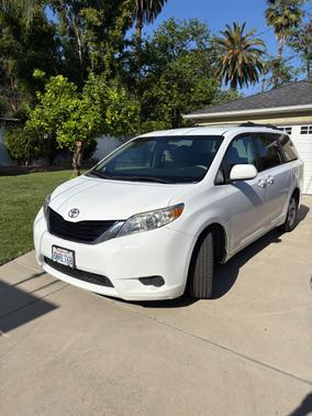 2011 Toyota Sienna LE
