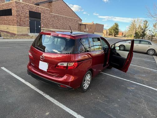 2014 Mazda Mazda5 Sport