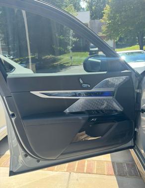 Gray 2023 BMW 760 i xDrive