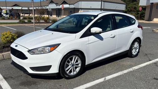 White 2017 Ford Focus SE