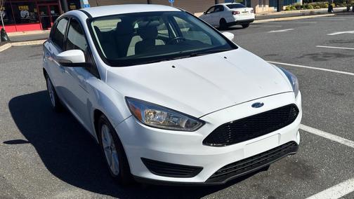 White 2017 Ford Focus SE
