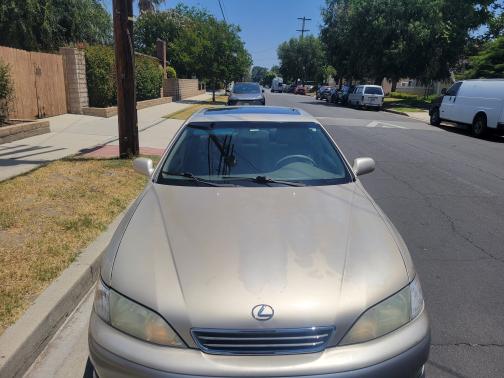 2000 Lexus ES 300 Base