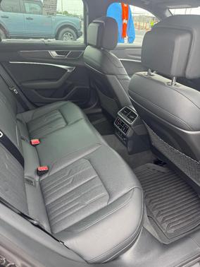 Black 2022 Audi RS 6 Avant 4.0T